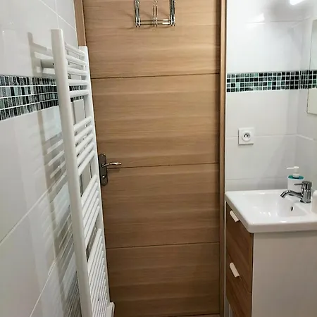 Mutum - 2 Personnes Ou Duplex 5 Personnes , Idealement Places A 100m De La * Дьепп