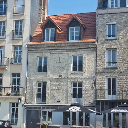 Lägenhet Mutum - 2 Personnes Ou Duplex 5 Personnes , Idealement Places A 100m De La Dieppe