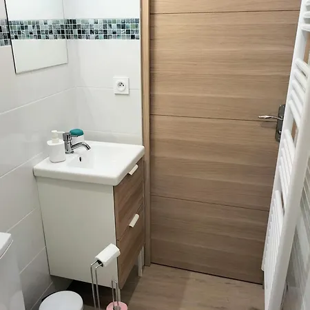 Apartament Mutum - 2 Personnes Ou Duplex 5 Personnes , Idealement Places A 100m De La